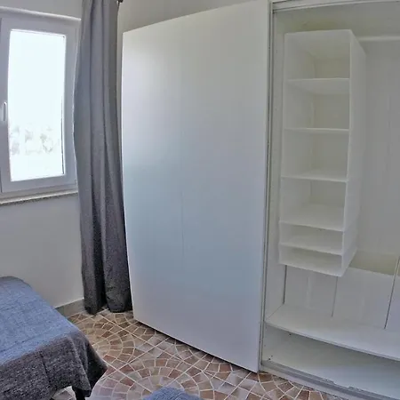 - Justina - 80 M2 Et Piscine Pakoštane