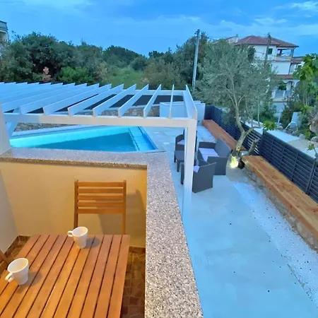 - Justina - 80 M2 Et Piscine Lägenhet Pakoštane