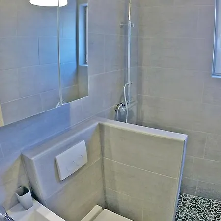 - Justina - 80 M2 Et Piscine Daire