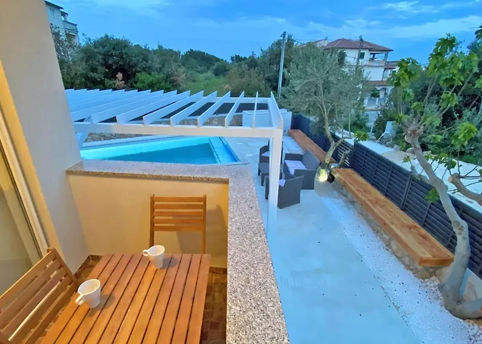 - Justina - 80 M2 Et Piscine Lägenhet Pakoštane