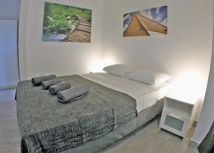 - Justina - 80 M2 Et Piscine *