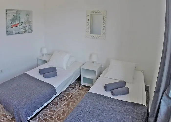 - Justina - 80 M2 Et Piscine Pakoštane