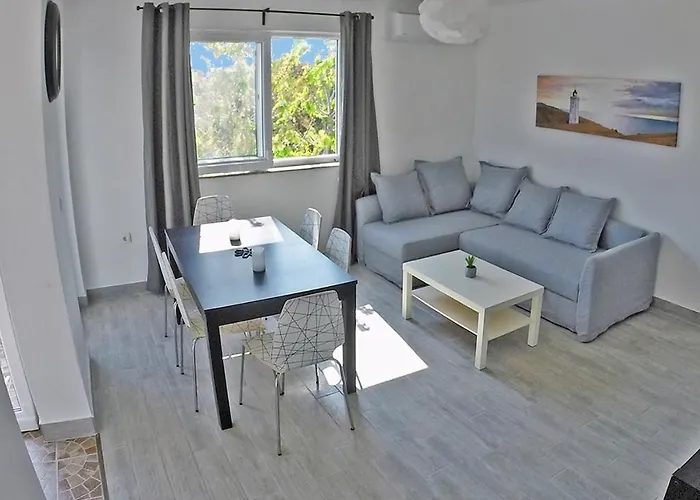 - Justina - 80 M2 Et Piscine *