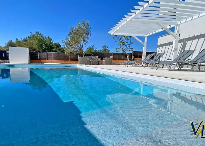 - Justina - 80 M2 Et Piscine * 파코스탄