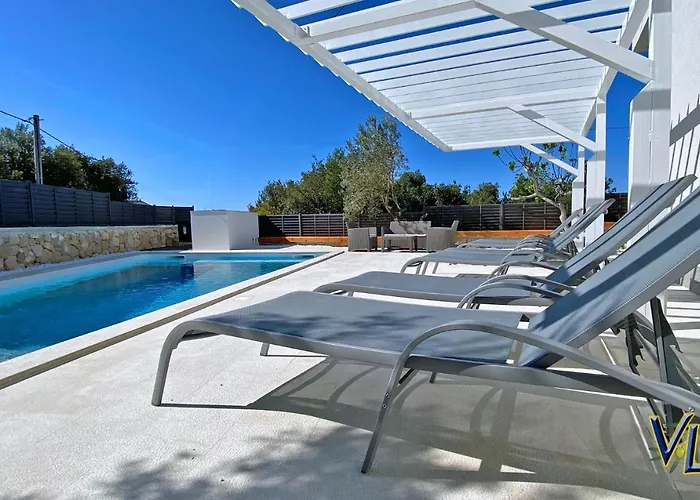 - Justina - 80 M2 Et Piscine * 파코스탄